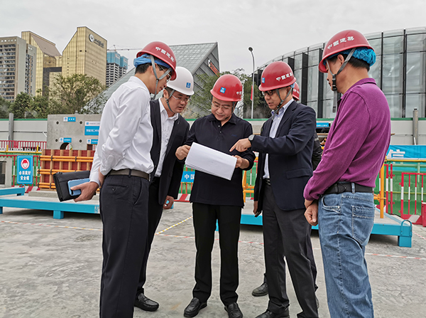 国庆节日期间程刚在成都市检查施工安全生产工作 